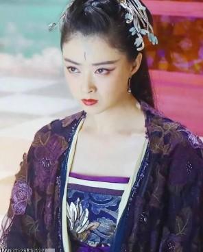 村松恭子